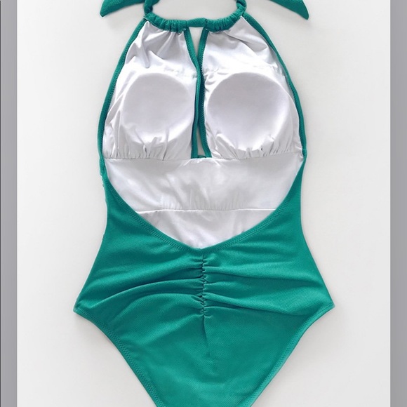 Cupshe One-Piece Halter Swimsuit NWT - Picture 2 of 5